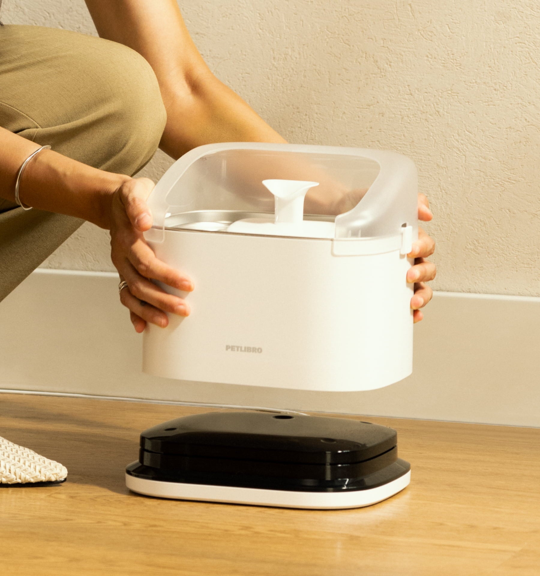 Polar Wet Food Feeder & RFID Smart Fountain Bundle